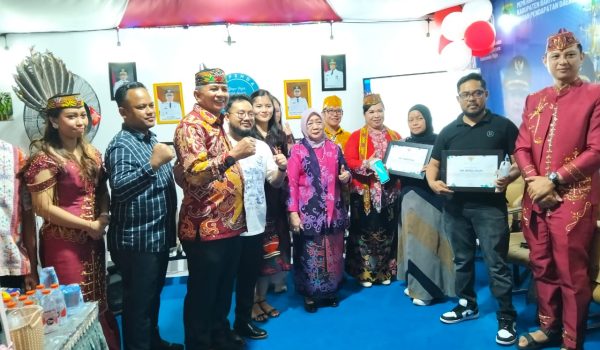 Gebyar Pajak Daerah Meriahkan Bartim Expo 2025: Bupati Serahkan Penghargaan kepada Wajib Pajak